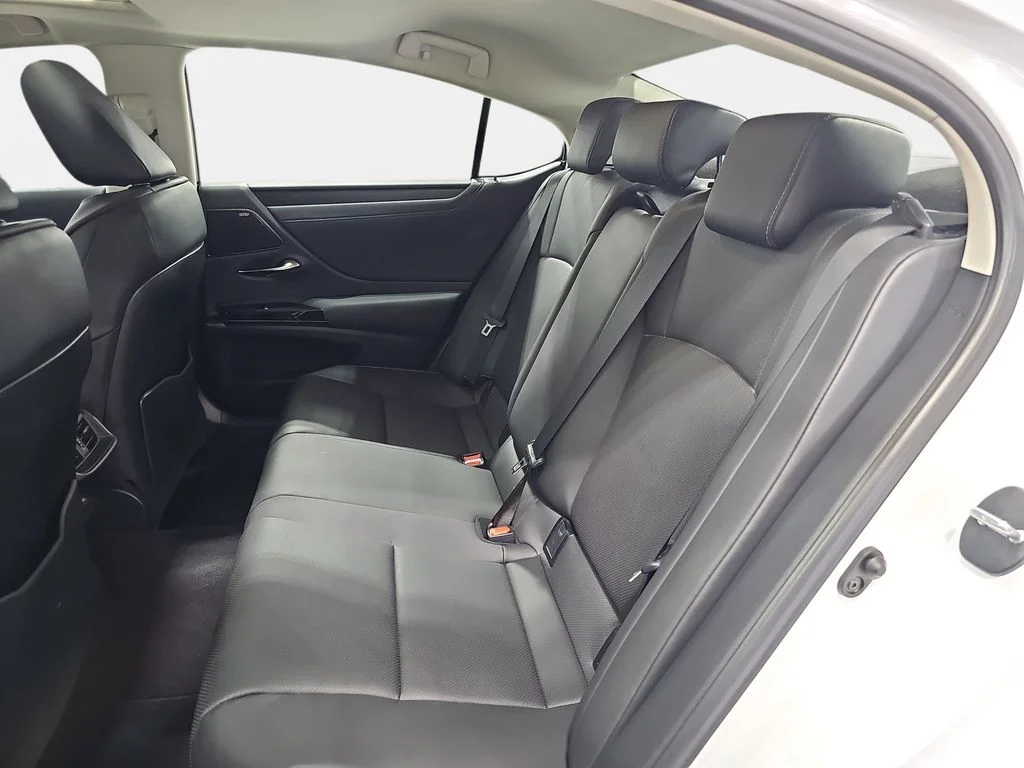Used 2023 White Lexus 250 image 12