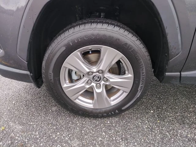 Used 2023 Gray Toyota XLE image 10