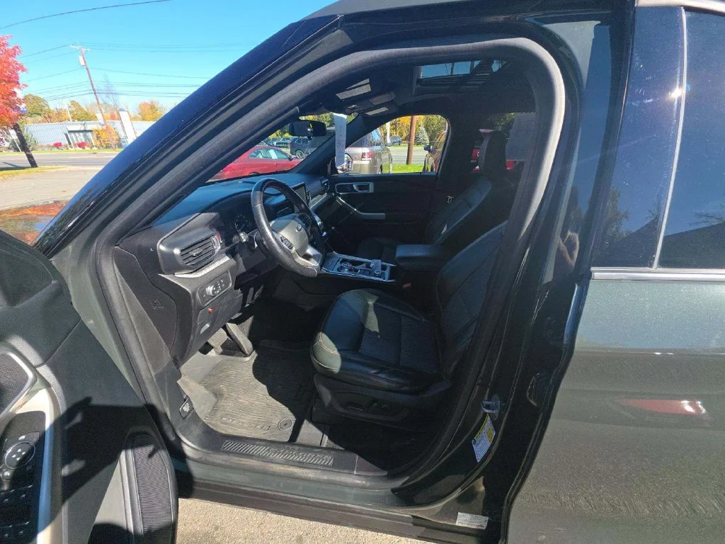 Used 2022 Green Ford Timberline image 5