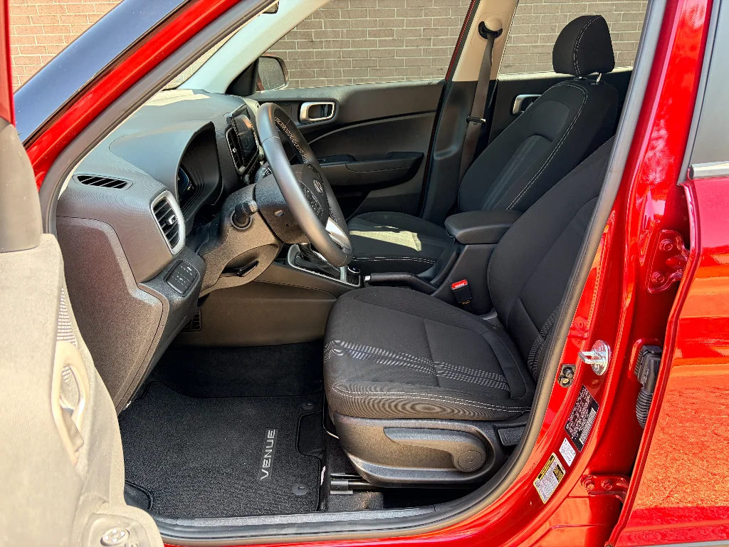 Used 2025 Ultimate Red Hyundai SEL image 12