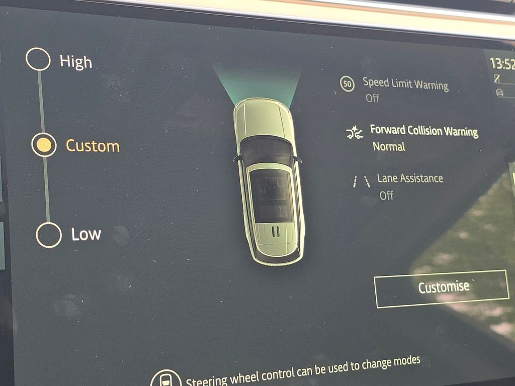 New 2026 Fuji White Land Rover SE image 17