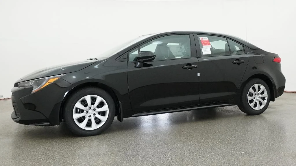 New 2026 Midnight Black Metallic Toyota LE image 22