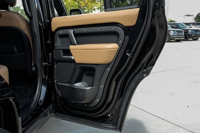 New 2026 Santorini Black Land Rover X-Dynamic SE image 60
