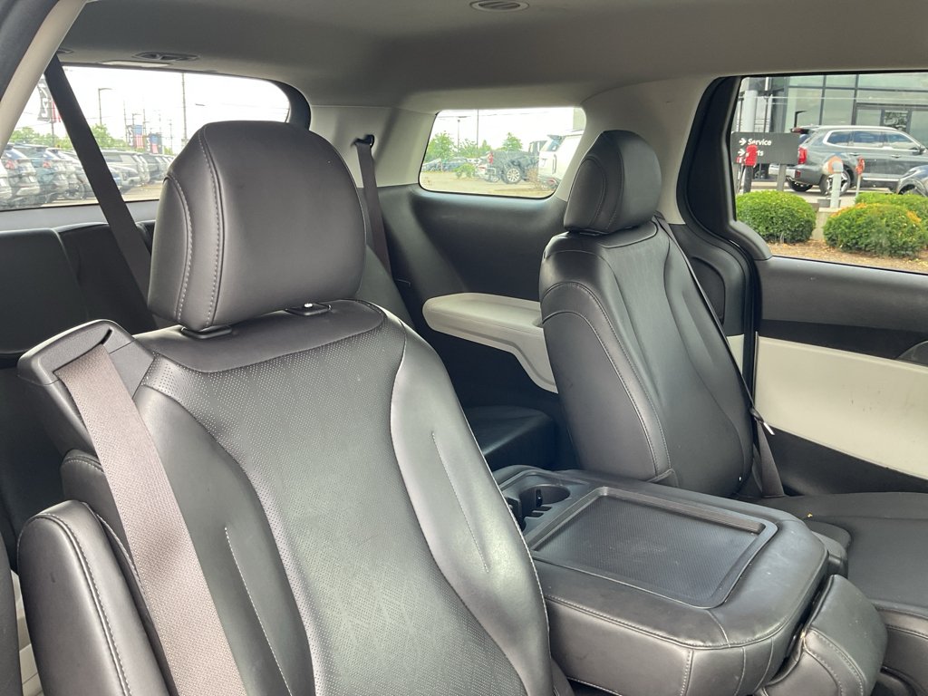 Used 2022 Deep Chroma Blue Kia LXS image 12