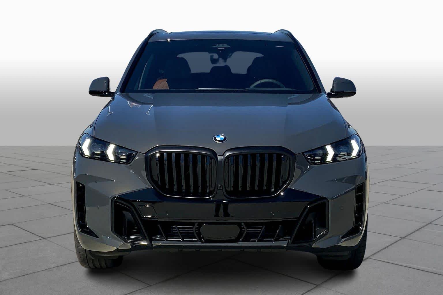 Used 2026 Dravit Grey Metallic BMW sDrive40i image 3