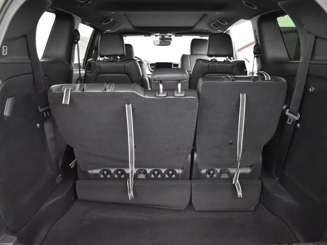 2026 Chrysler Pacifica Select - Photo 9