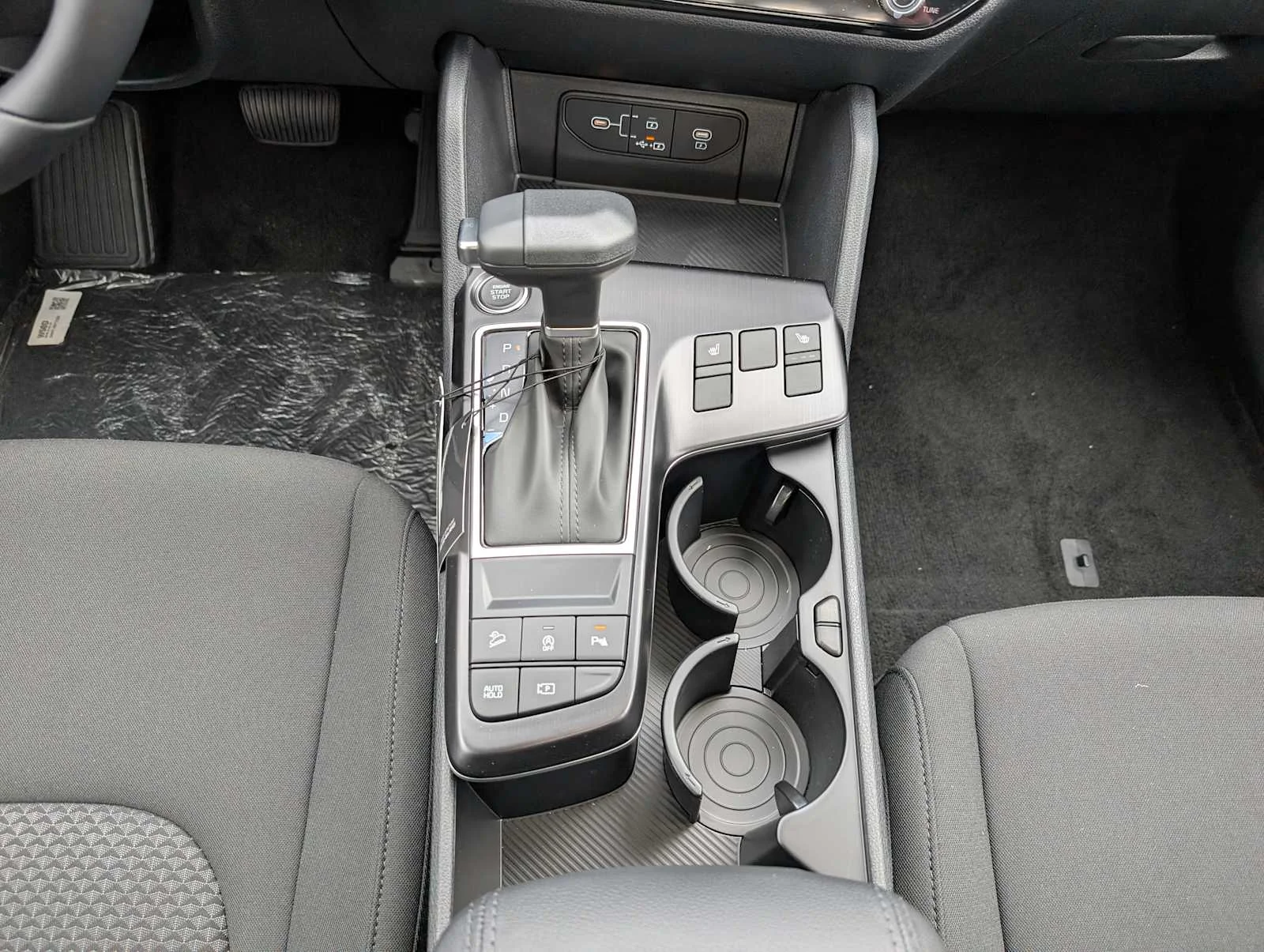 New 2026 Glacial White Pearl Kia LX image 13