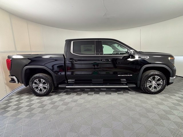 New 2026 Onyx Black GMC SLE image 8