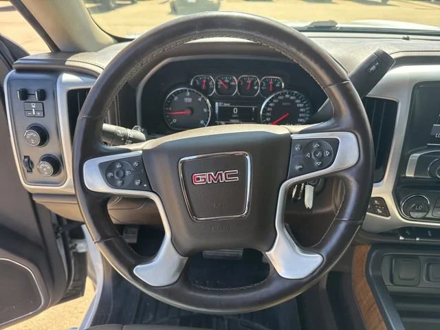 Used 2018 WHITE FROST TRICOAT GMC SLT image 20