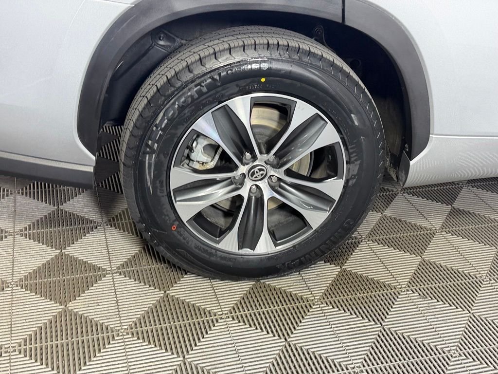 Certified Used 2025 Silver Toyota XLE image 12