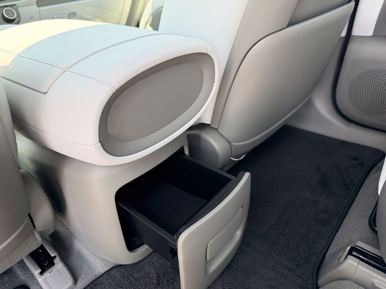 New 2026 White Hyundai SEL Premium image 36