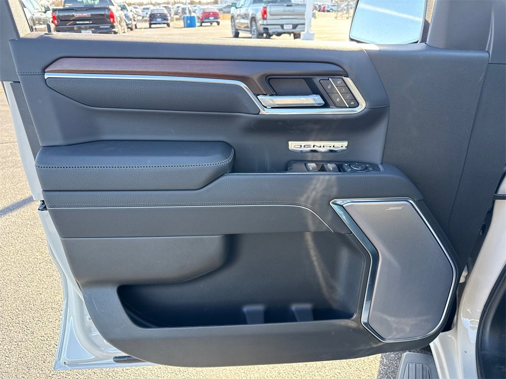 2026 GMC SIERRA - Image 13