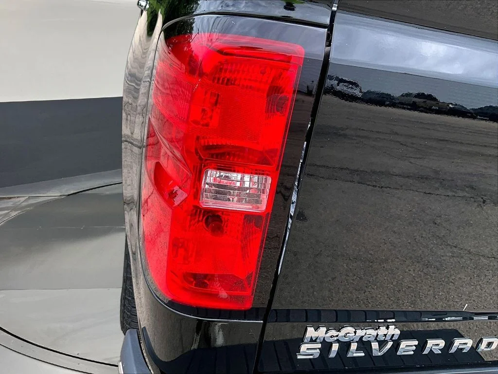 Used 2015 Black Chevrolet LT image 25