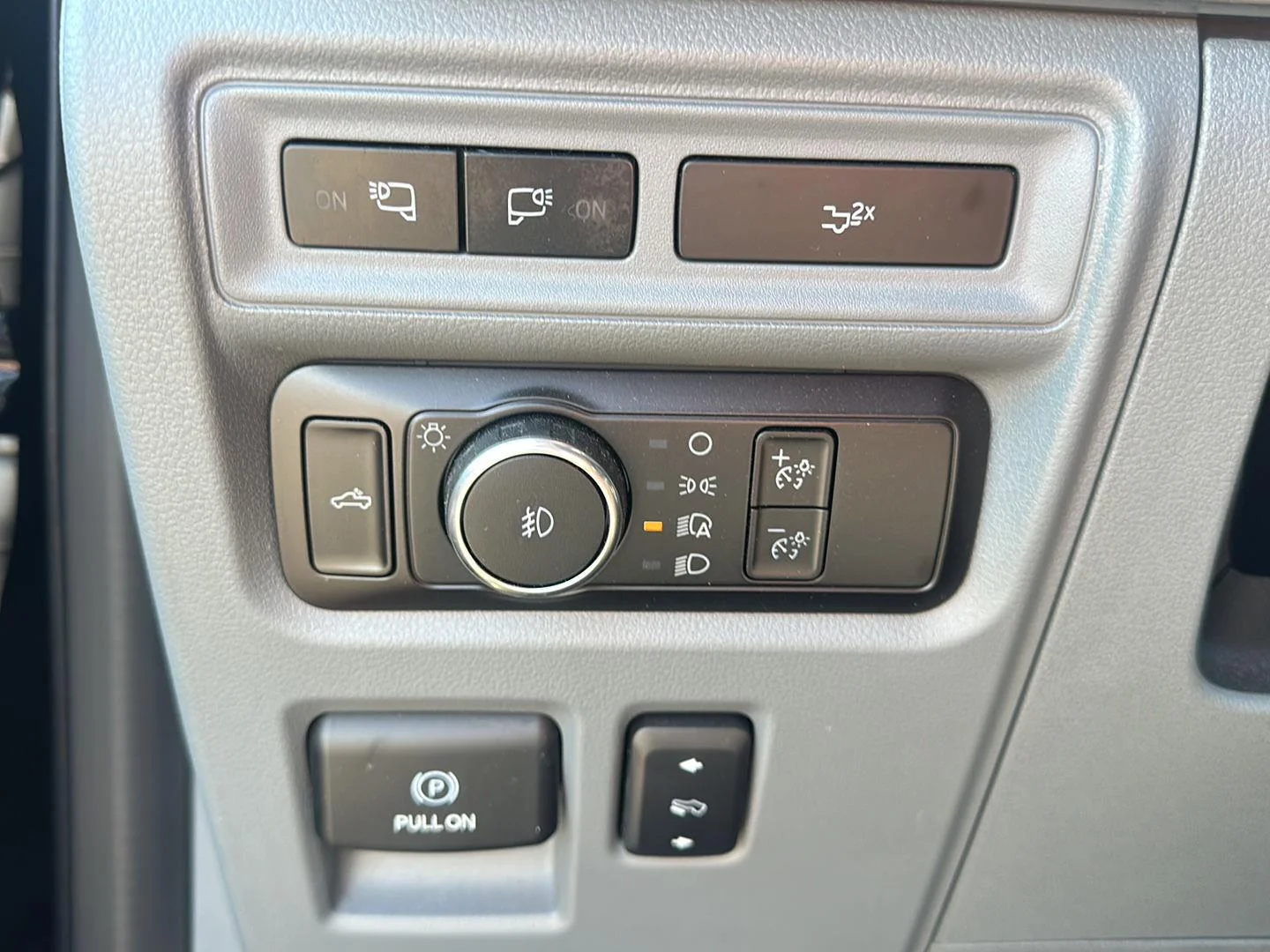 Used 2023 Agate Black Ford LARIAT image 25