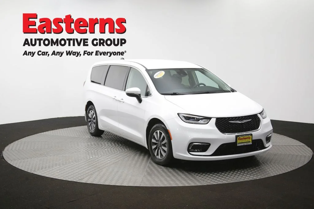 Used 2023 White Chrysler Touring L image 53