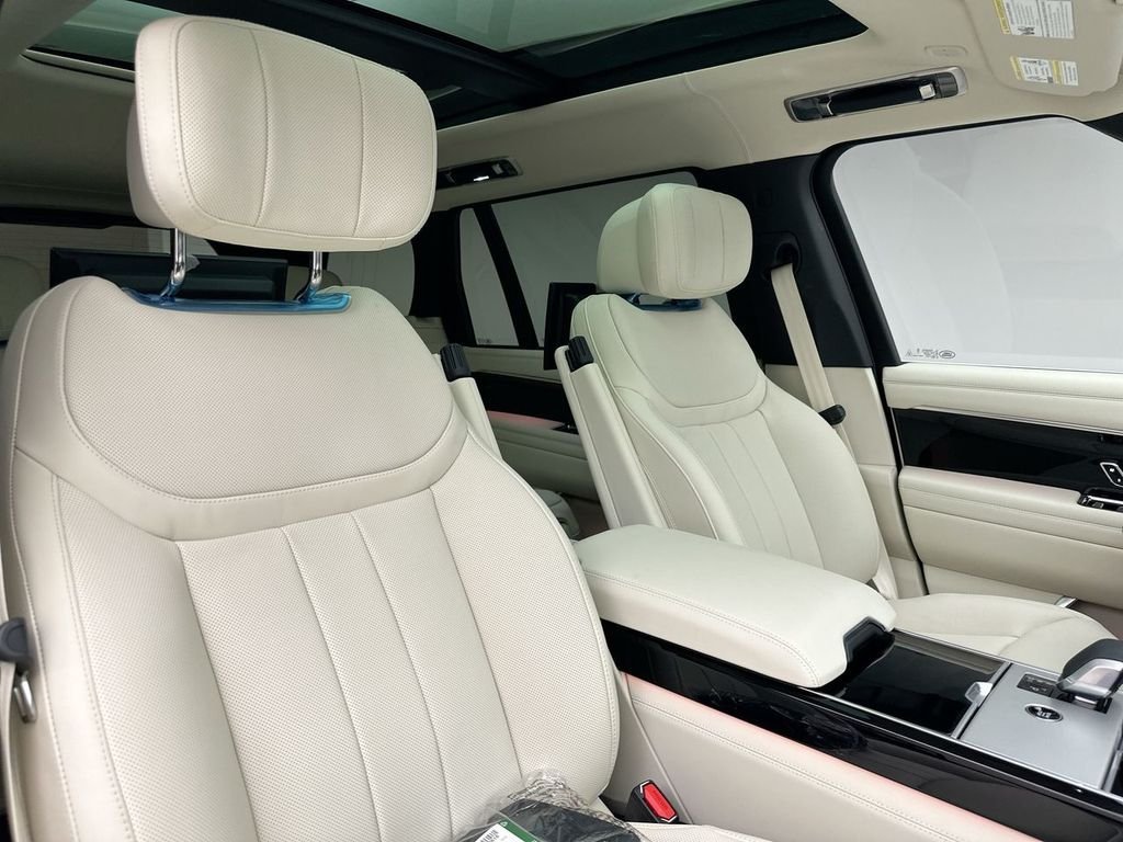New 2026 Icy White Satin LAND ROVER Autobiography image 14