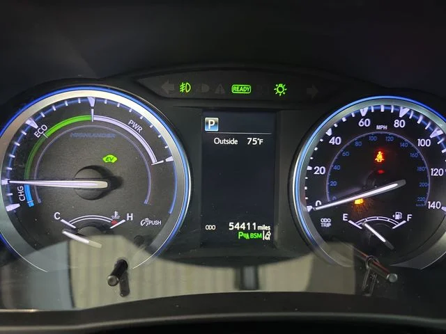 Used 2018 Shoreline Mist Toyota Limited Platinum image 21