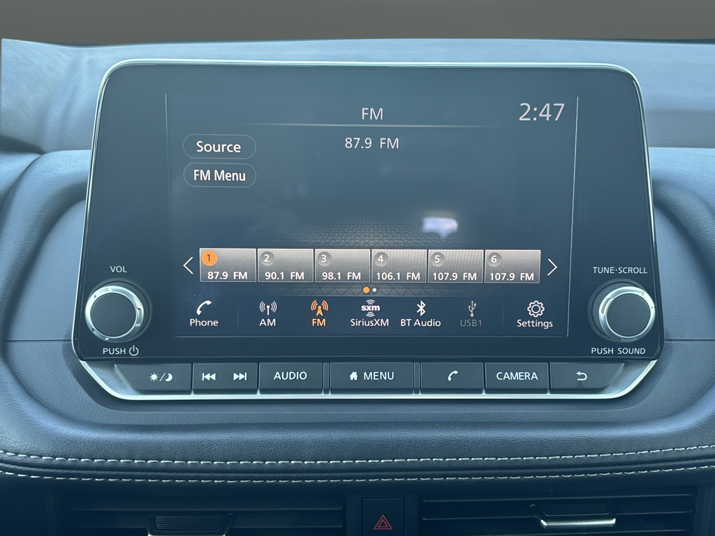 Used 2023 Super Black Nissan SV image 15