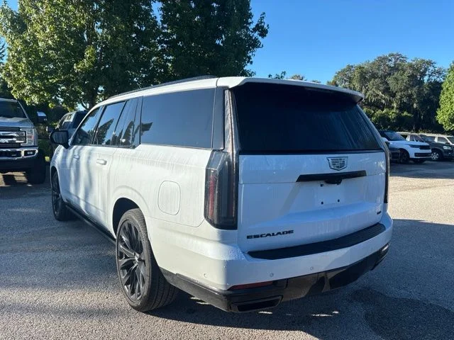 Used 2026 White Cadillac Platinum Edition image 7