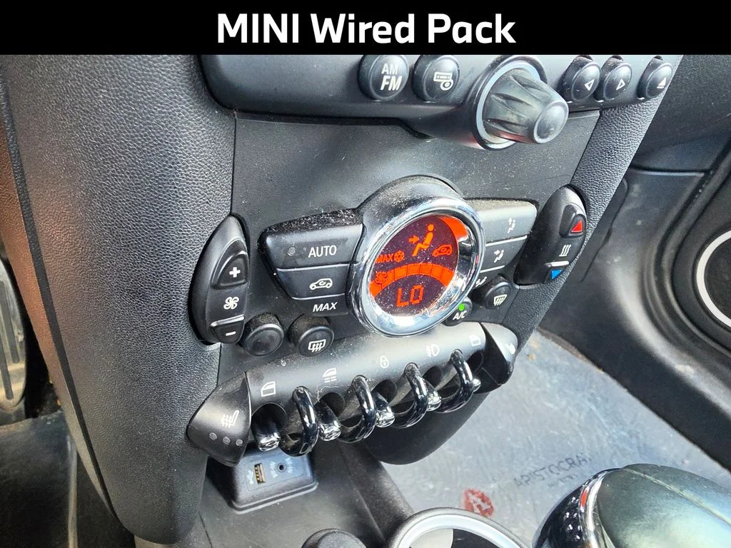 Used 2015 White MINI Base image 16