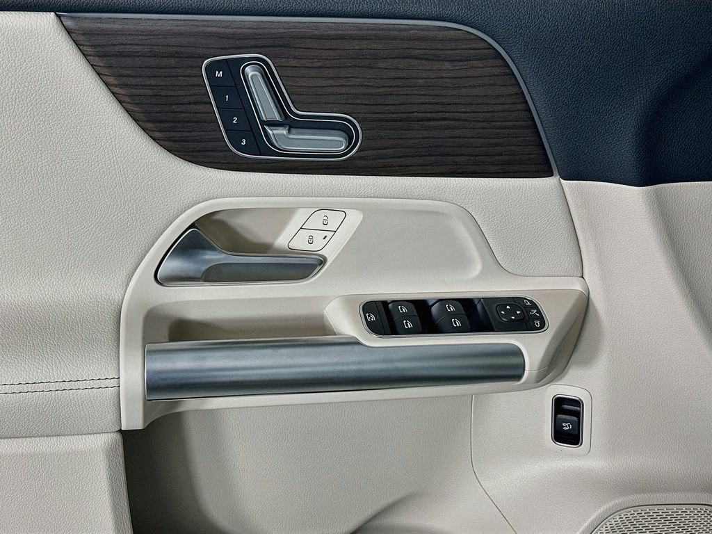 New 2026 Polar White Mercedes-Benz GLA 250 image 50