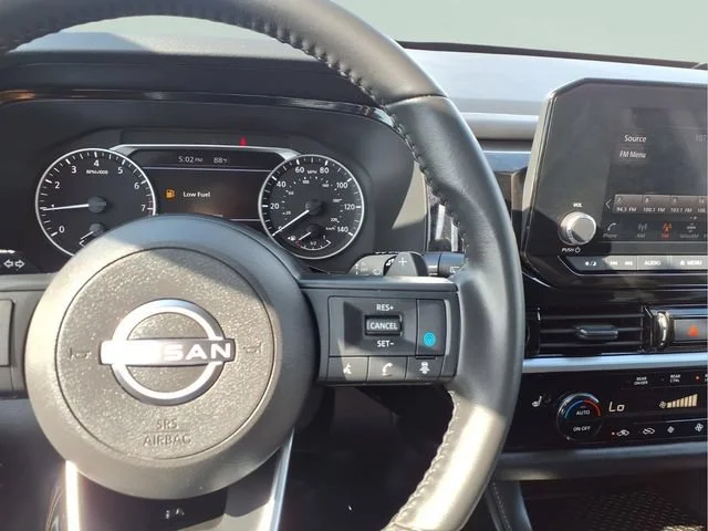 Used 2024  Nissan SV image 13