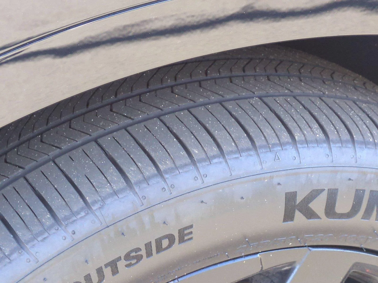 Used 2027 EBONY BLACK KIA  image 12
