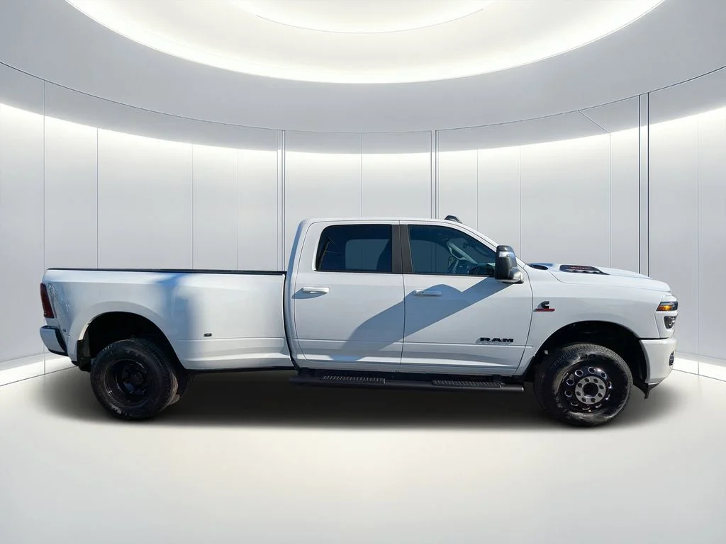 New 2026 Bright White Clear-Coat Exterior Paint RAM Laramie image 3