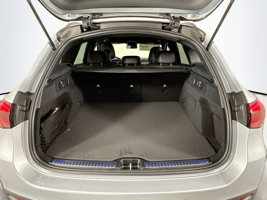 Used 2026 Silver Mercedes-Benz GLC 300 image 22