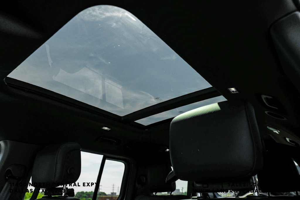 New 2026 Fuji White Land Rover X-Dynamic SE image 21