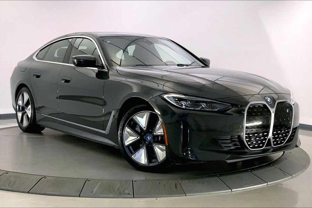 2023 BMW i4 eDrive40's photo