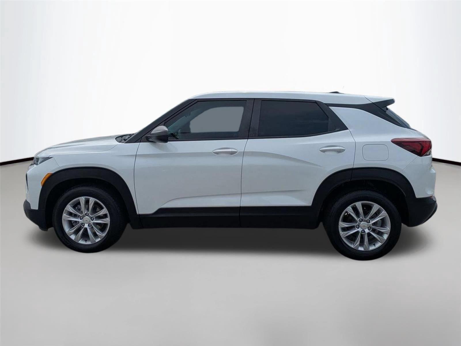 Used 2021 Iridescent Pearl Tricoat Chevrolet LS image 8