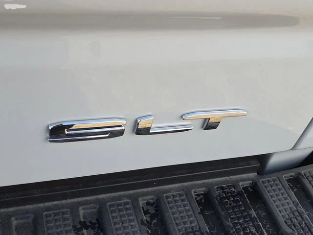 2026 GMC Sierra 1500 SLT - Photo 4