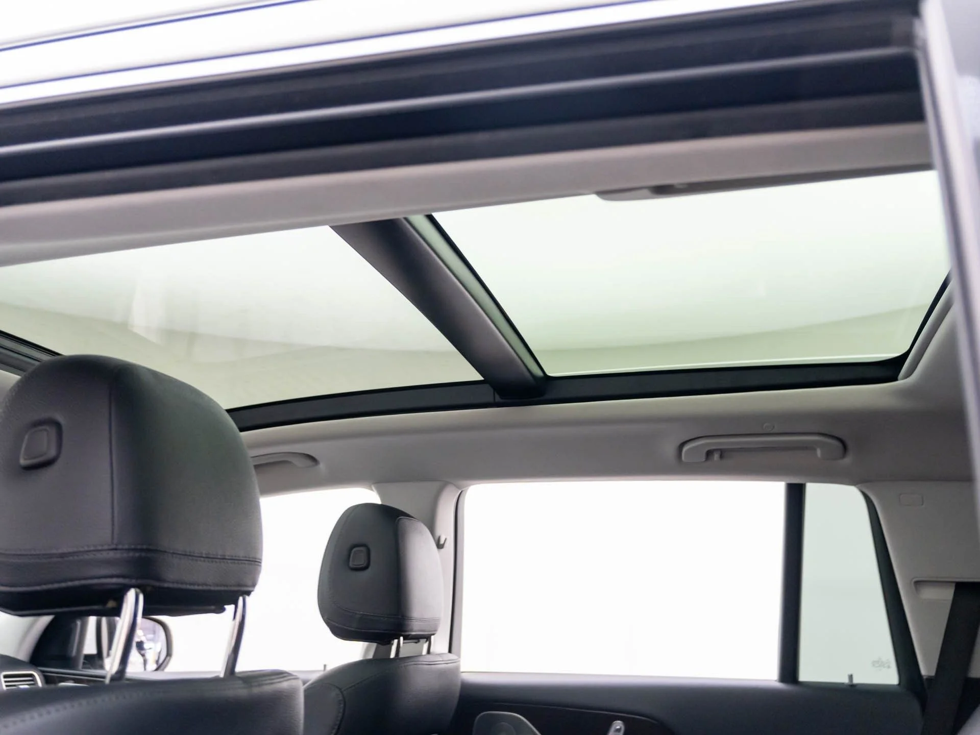 Used 2024 White Mercedes-Benz GLS 450 image 18