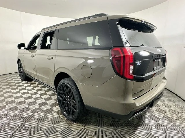 New 2027 Gray Ford Platinum image 5