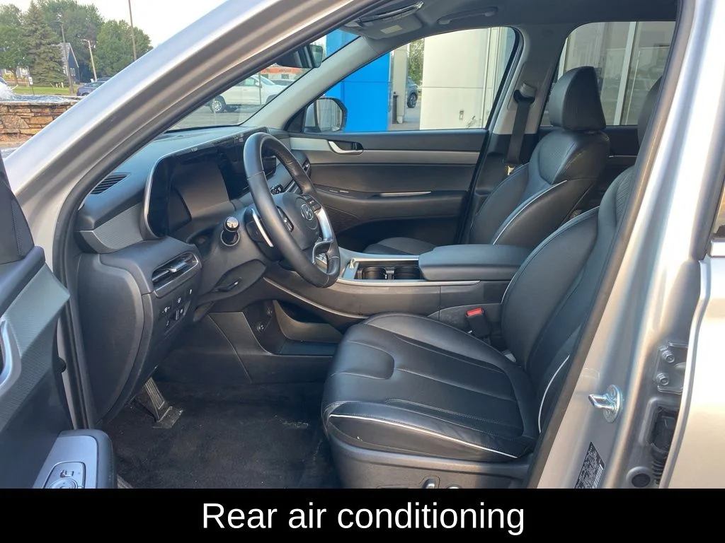 Used 2025 Silver Hyundai SEL image 9