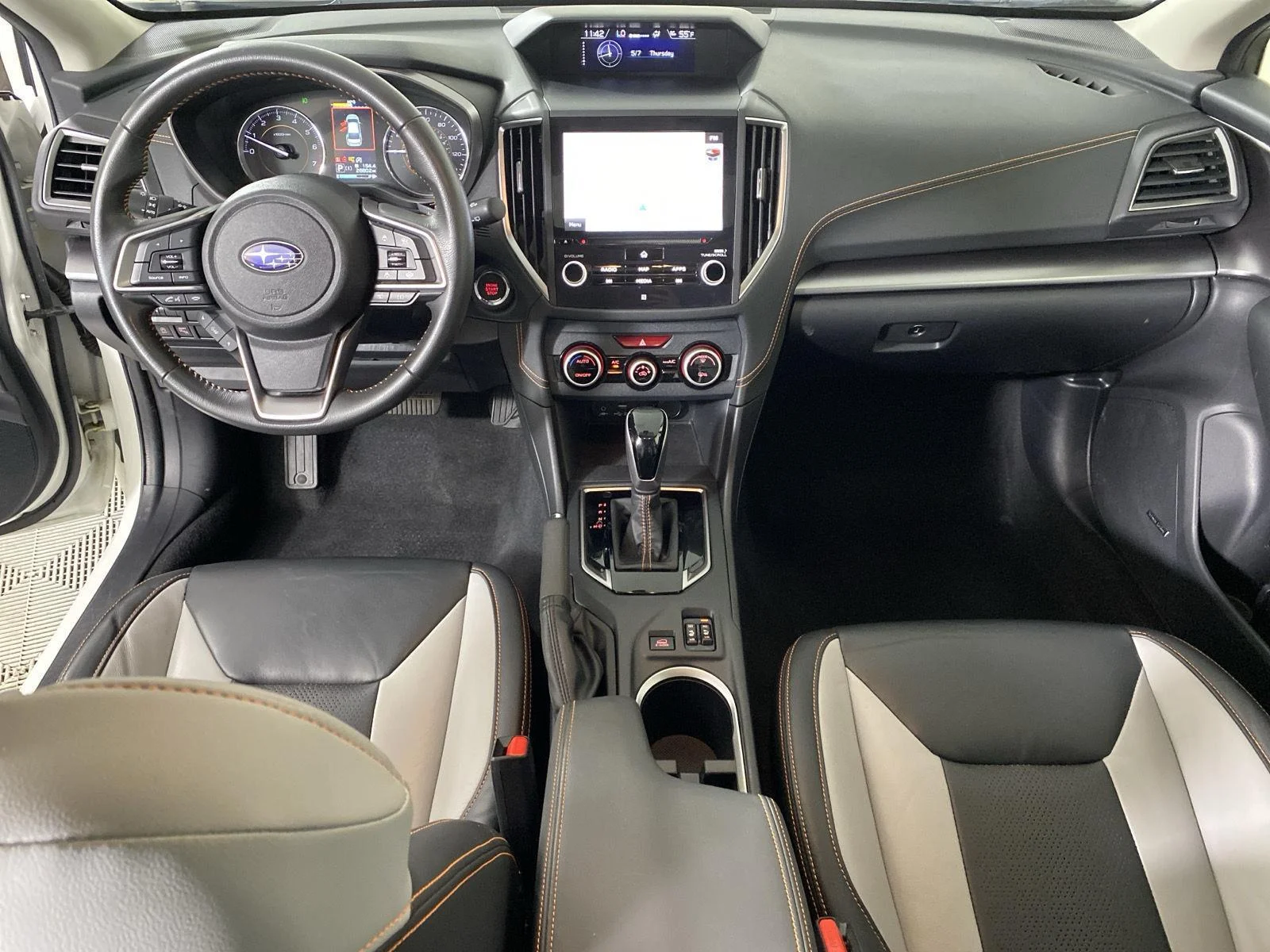 Used 2023 Crystal White Pearl Subaru Limited image 26