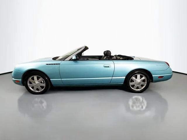 Used 2002 Blue Ford Base image 4