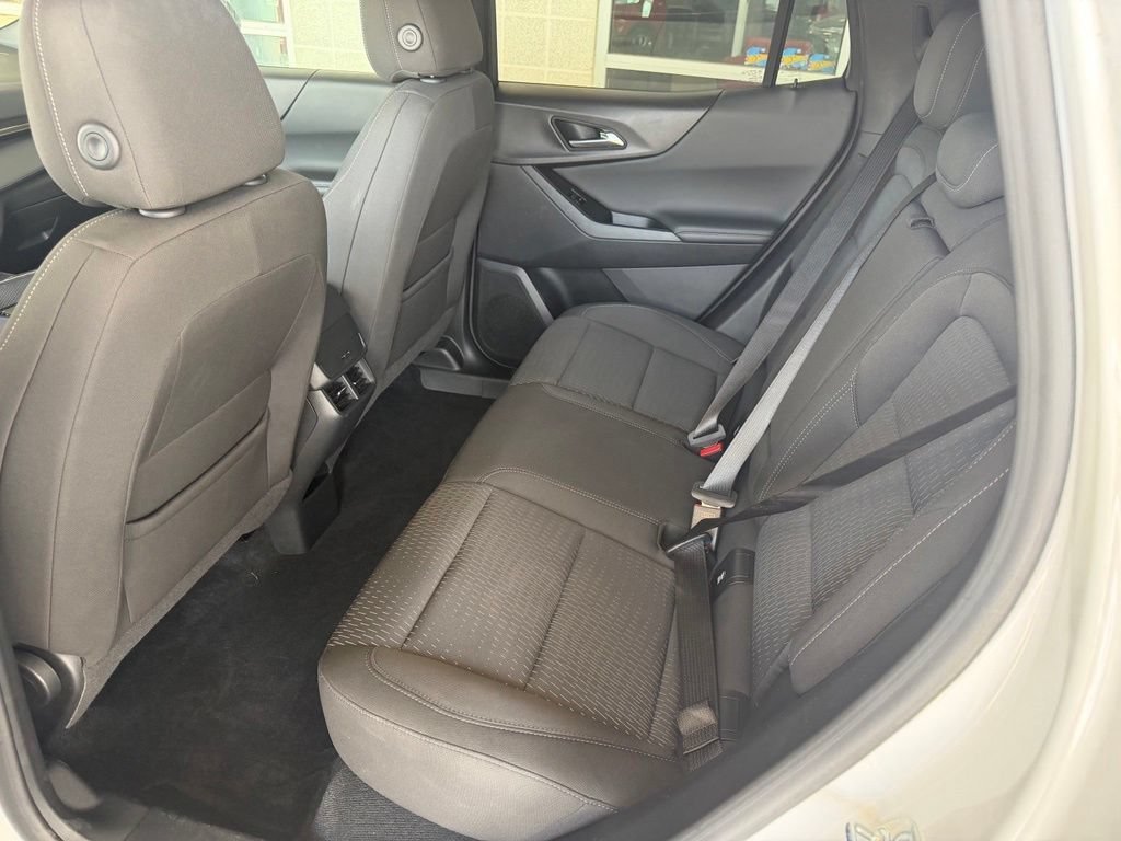 Used 2025 Summit White Chevrolet LT image 19