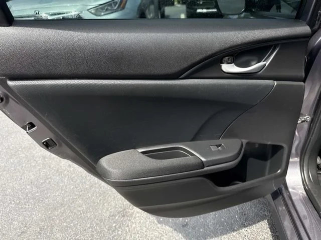Used 2017  Honda EX-T image 12
