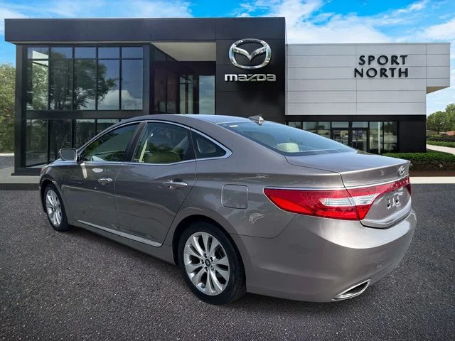 Used 2013 Brown Hyundai Base image 5