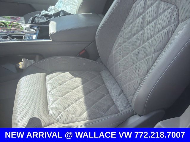 Used 2025 Silver Volkswagen 2.0T SEL Premium R-Line image 5