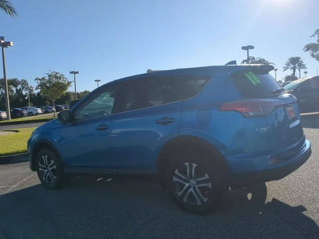 Used 2018 Blue Toyota LE image 6