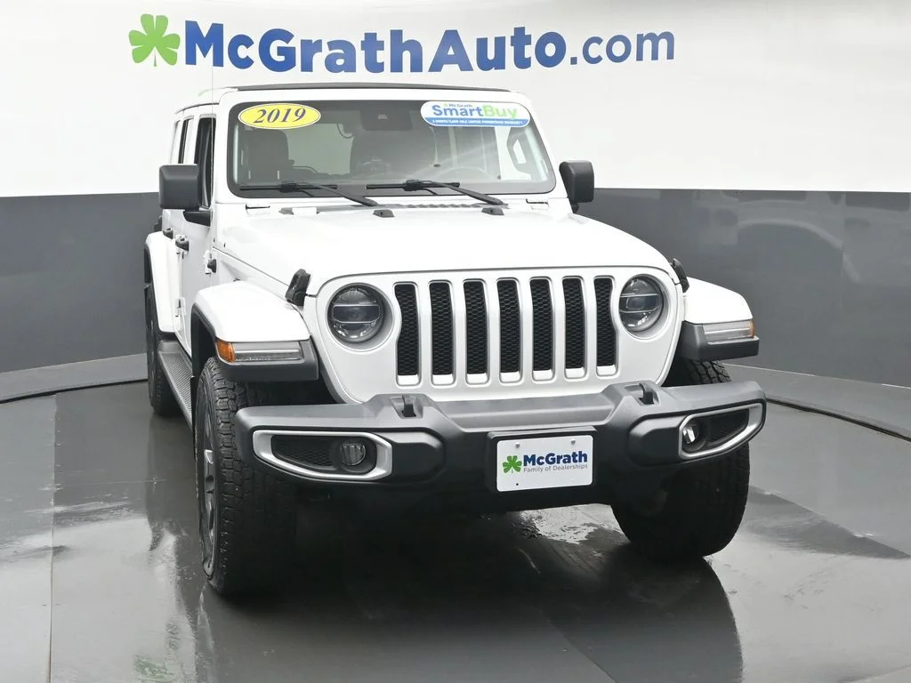 Used 2019 White Jeep Unlimited Sahara image 5