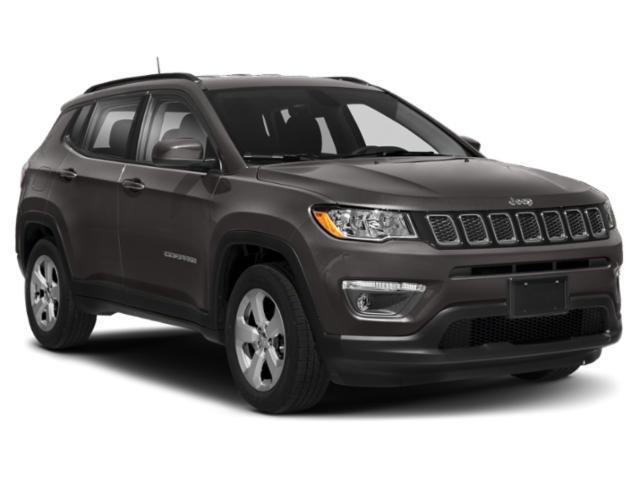 Used 2018 Billet Silver Metallic Clearcoat Jeep Latitude image 6