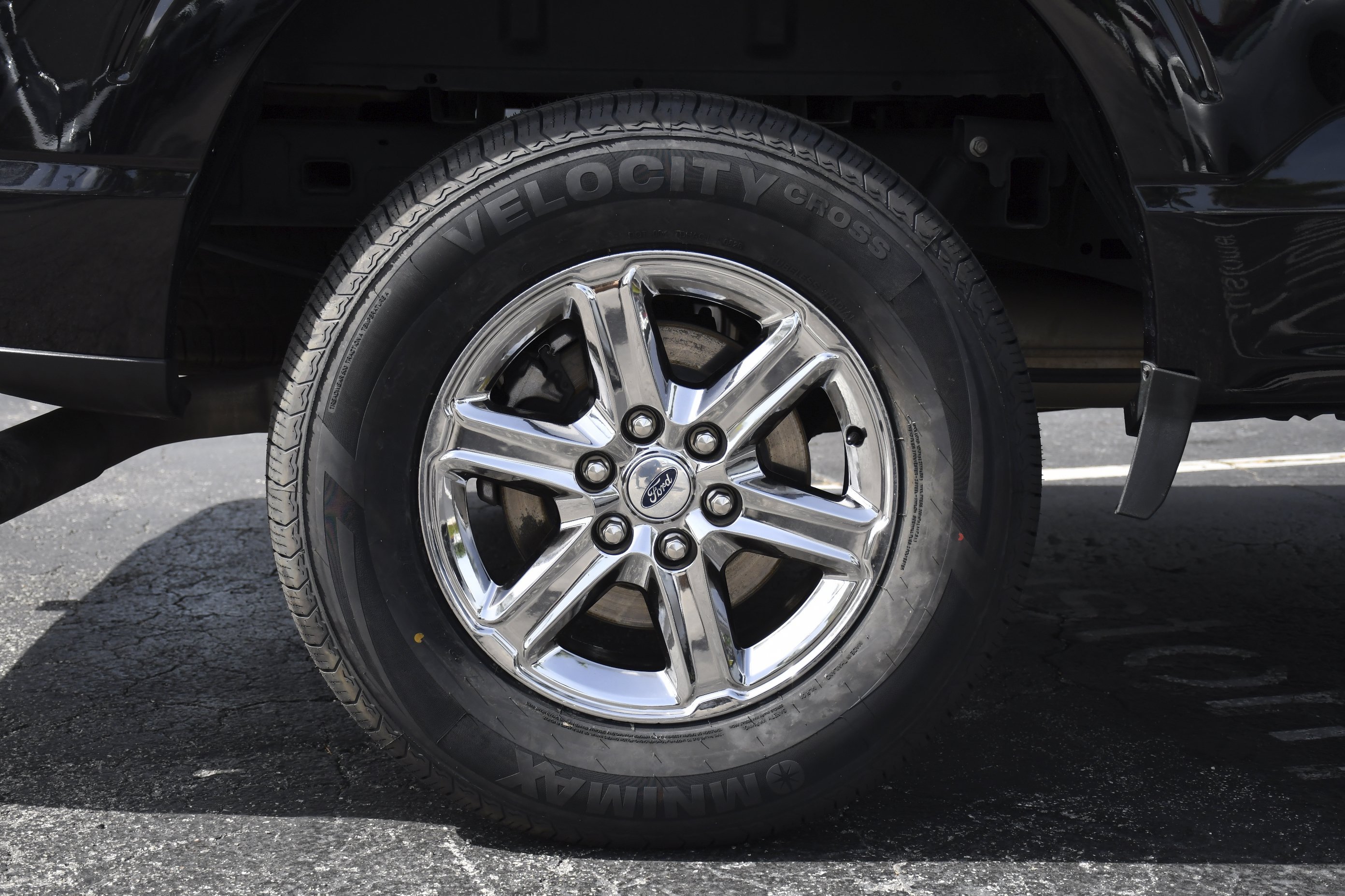 Used 2025 Black Metallic Ford XLT image 32