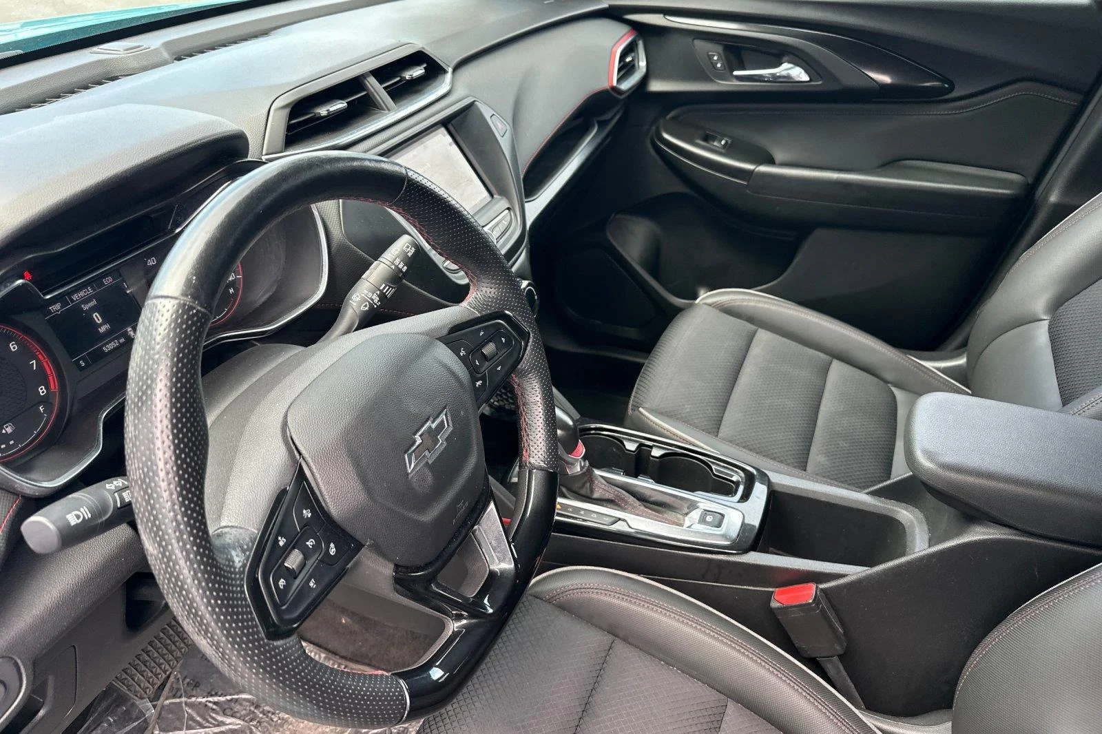 Used 2022 Oasis Blue Chevrolet RS image 10