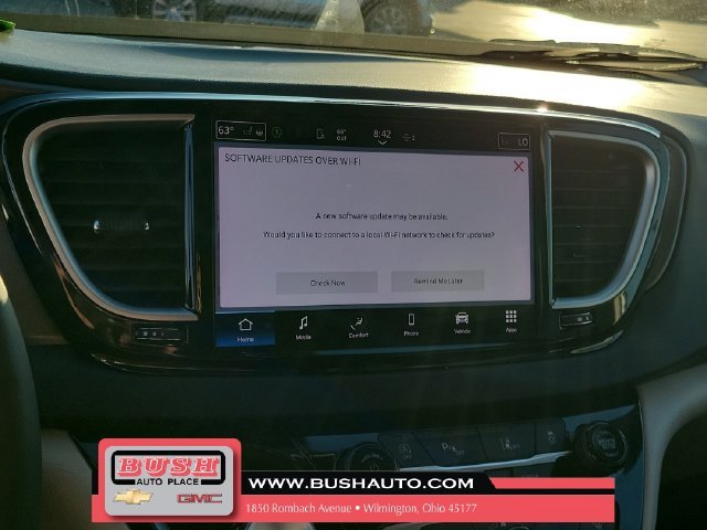 2024 Chrysler Pacifica Touring L - Photo 26