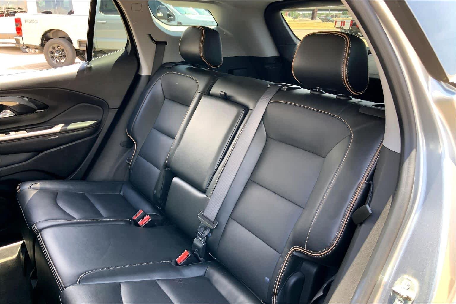 Used 2023 Sterling Metallic GMC AT4 image 21