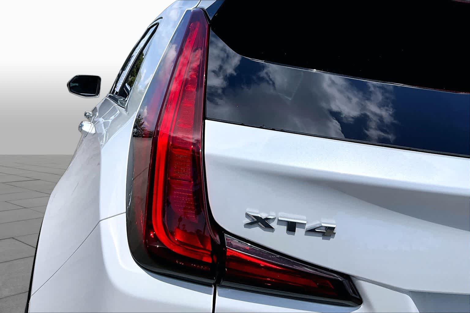 Used 2023 Crystal White Tricoat Cadillac FWD Luxury image 29